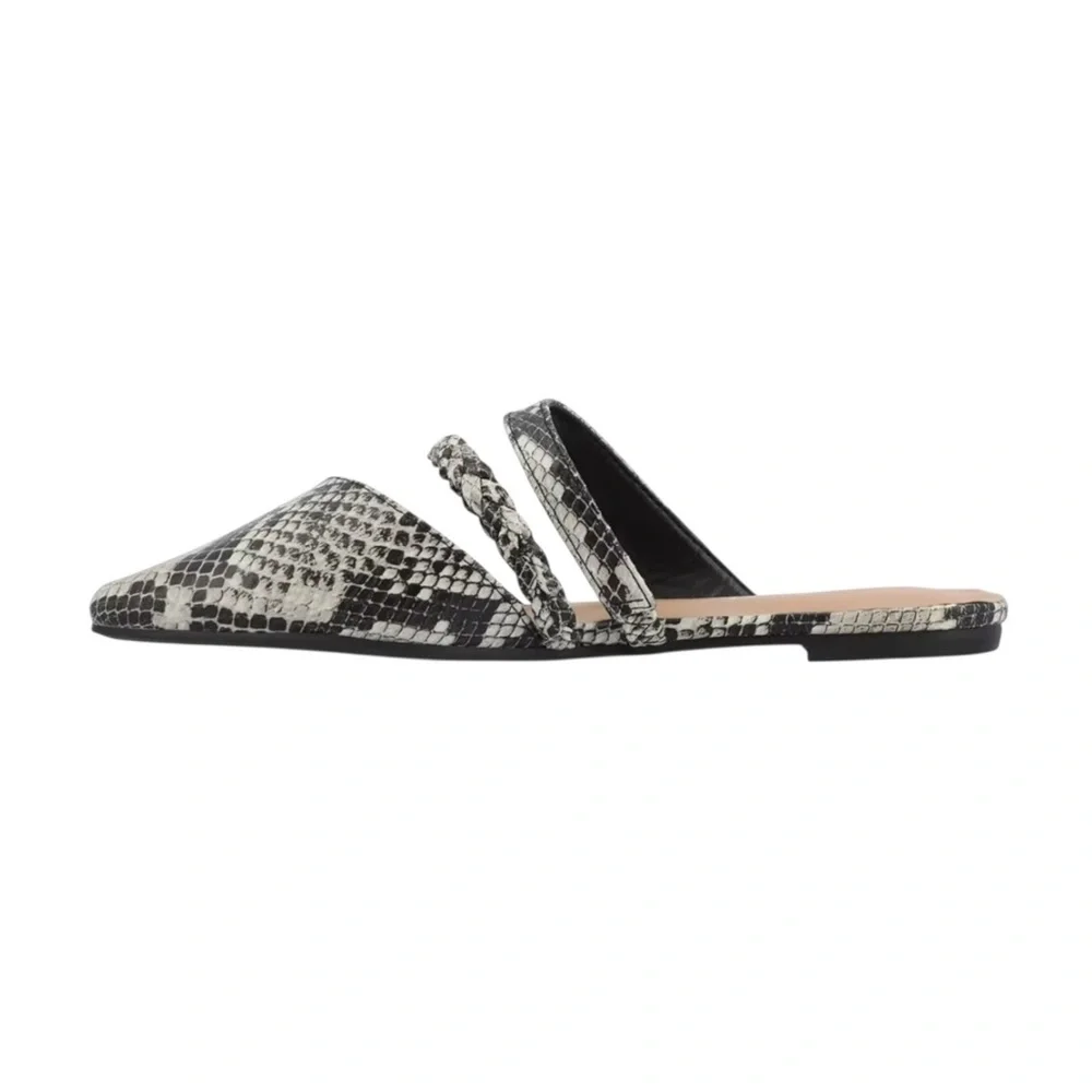 Journee Collection Olivea Pointed Toe Mule Flats Snakeskin Faux Leather 11 NEW